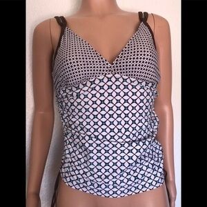 Athleta  Side Scrunch One piece swimsuit tops